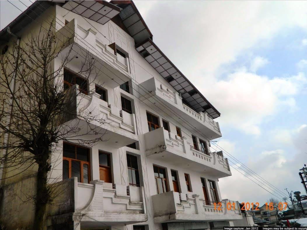 Divyansh Hotel Дхарамсала Екстериор снимка