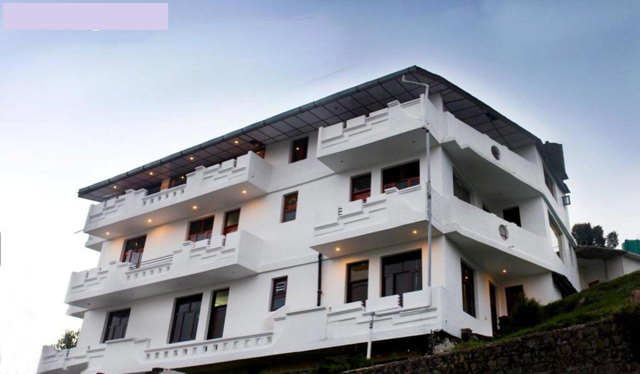 Divyansh Hotel Дхарамсала Екстериор снимка